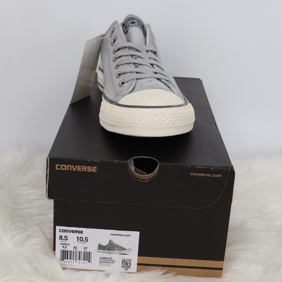 $145 Retail 10.5 Women's Shoe - Picture 2 of 5